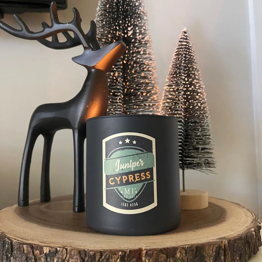 Soja geurkaars voor mannen Juniper Cypress Colonial Candle