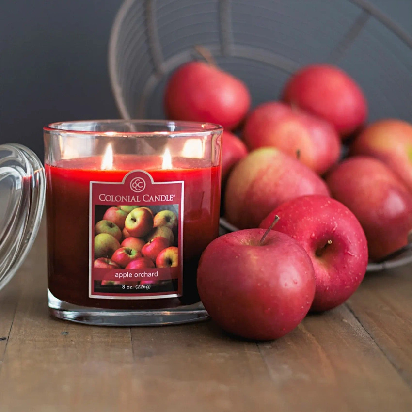 Oválná vonná svíčka Colonial Candle 226 g - Apple Orchard