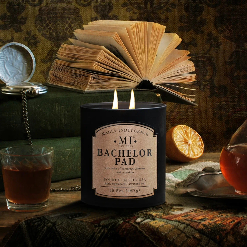 Duftkerze Soja für Männer Colonial Candle - Bachelor Pad