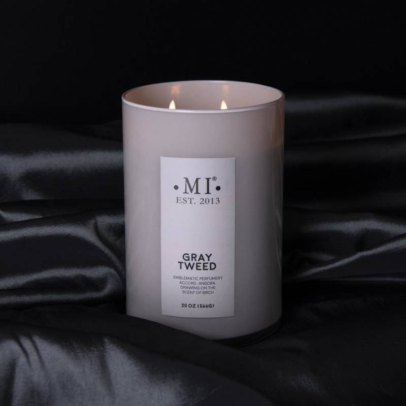 Colonial Candle Sophisticated męska sojowa świeca zapachowa w szkle 22 oz 623 g - Gray Tweed
