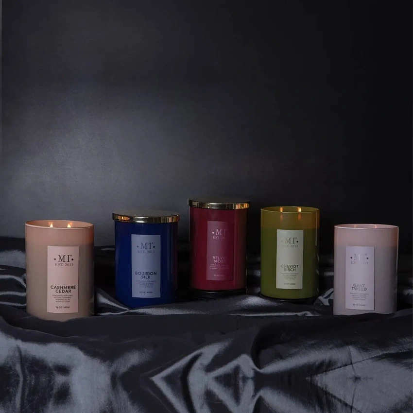 Colonial Candle Sofistikovaná pánská sojová vonná svíčka ve skle 22 oz 623 g – Gray Tweed